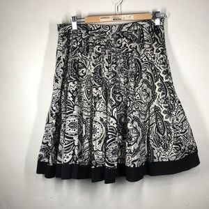 Tommy Bahama Black and White skirt size 4